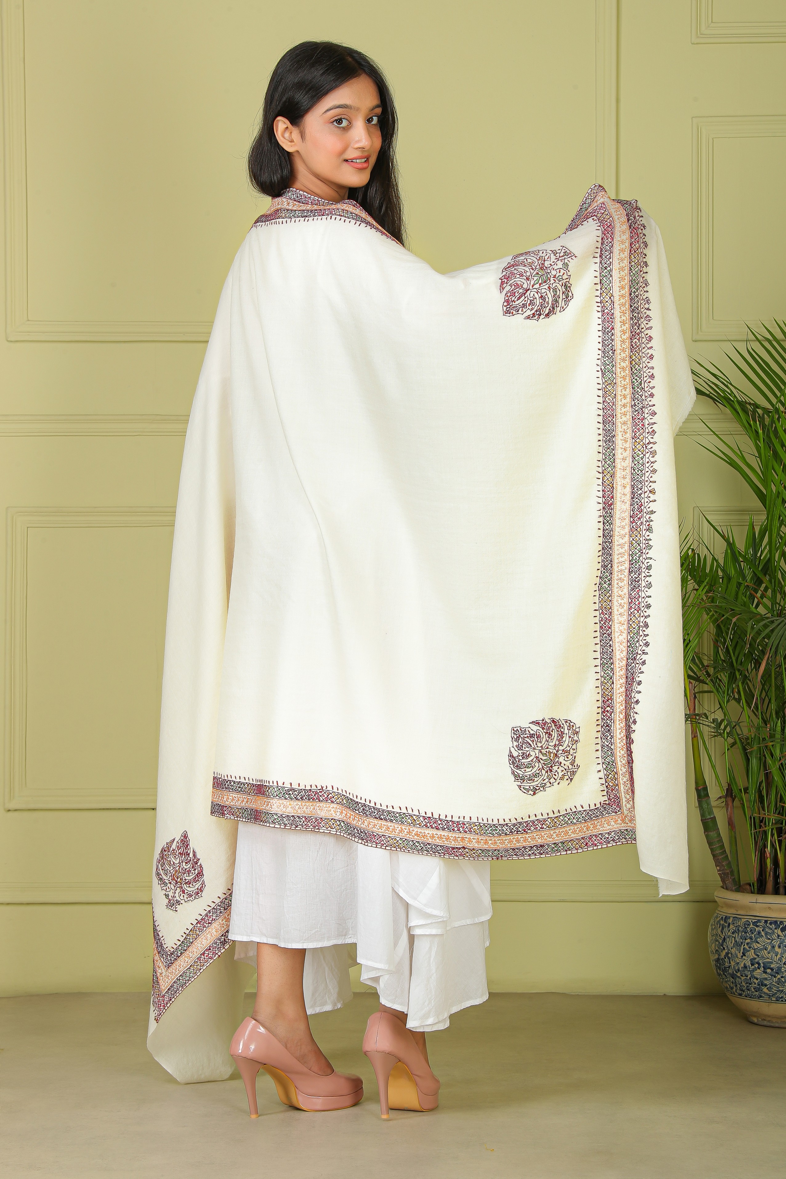 kashmiri sozni shawl